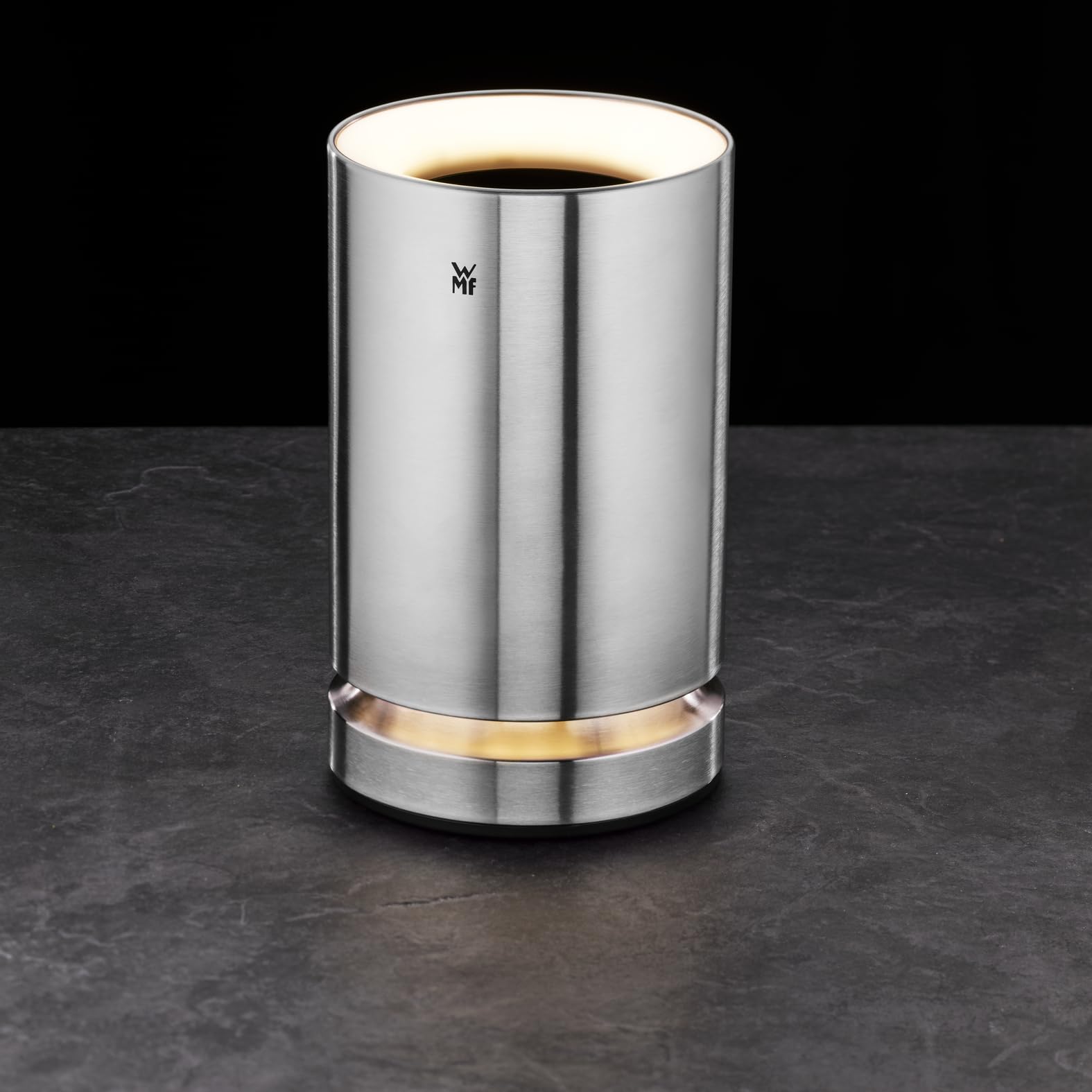 wmf-ambient-elektrischer-flaschenk-hler-mit-k-hlmanschette-cromargan-matt-led-be image 4