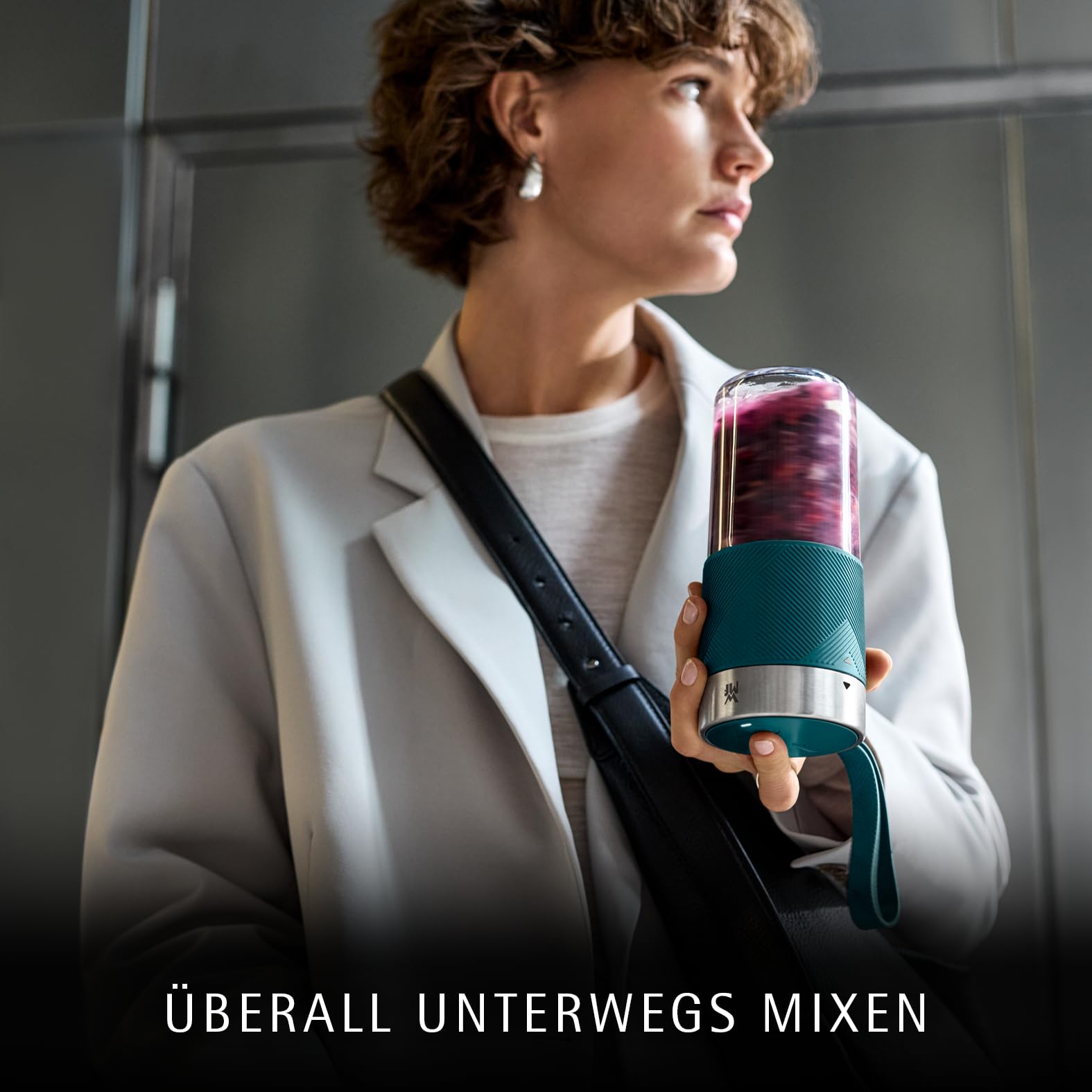 wmf-k-chenminis-mix-on-the-go-300-ml-tragbarer-usb-smoothie-maker-mit-akku-20-00 image 3