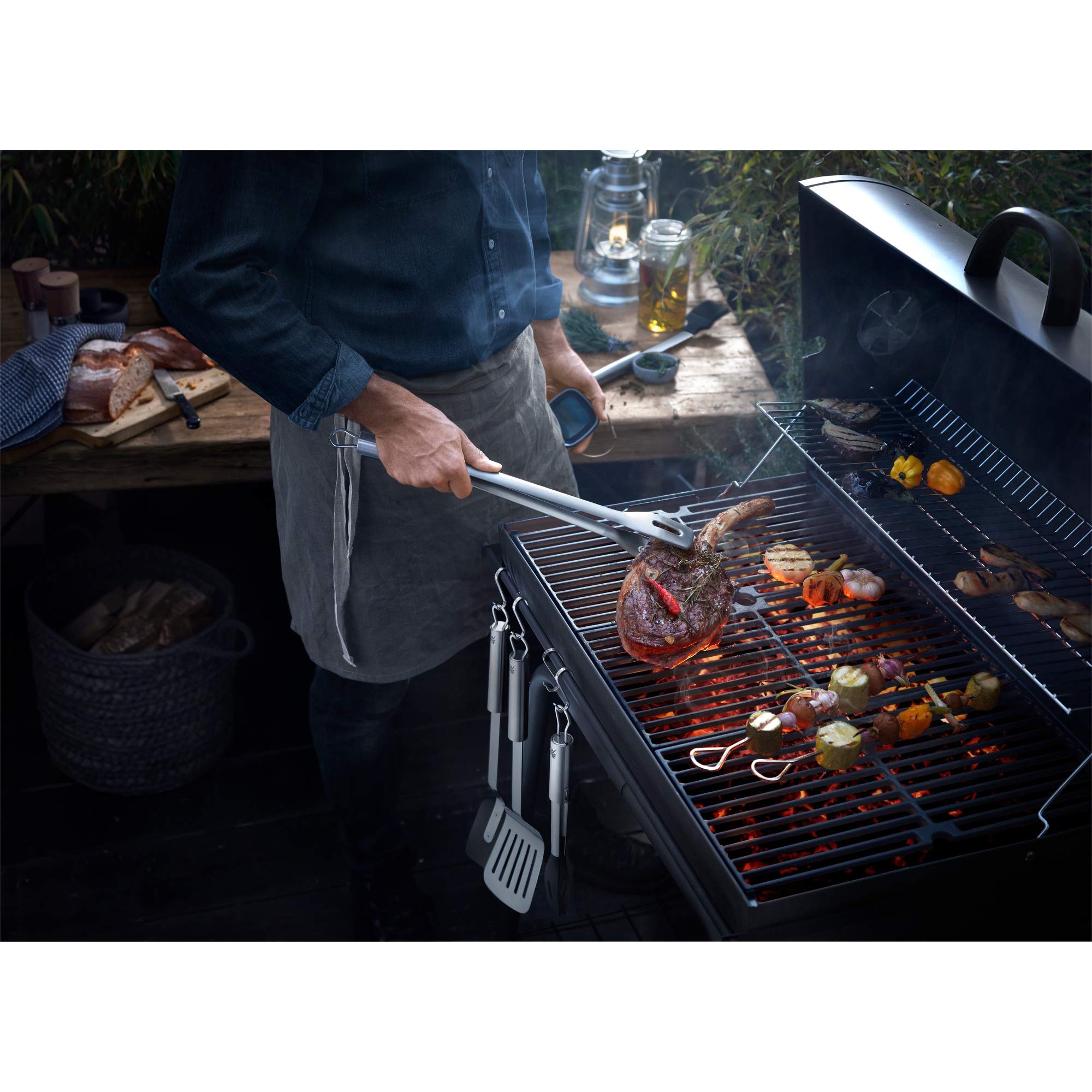 wmf-bbq-grillzange-lang-44-cm-cromargan-edelstahl-mit-feststellmechanismus-platz image 2